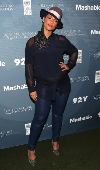 Hey, Baby - Alicia Keys&nbsp;shows off her growing baby bump at the 2014 Social Good Summit at 92Y in New York City.(Photo: Taylor Hill/Getty Images)