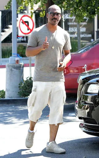 Coffee Run - Eddie Murphy and his girlfriend grab a midday coffee while out and about in Los Angeles.(Photo: Splash News)