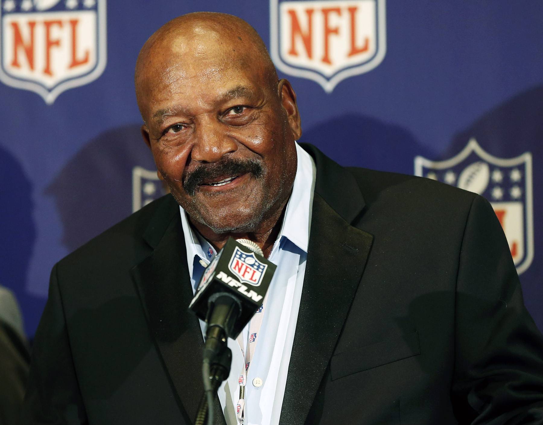 Jim Brown Slams Kobe Bryant