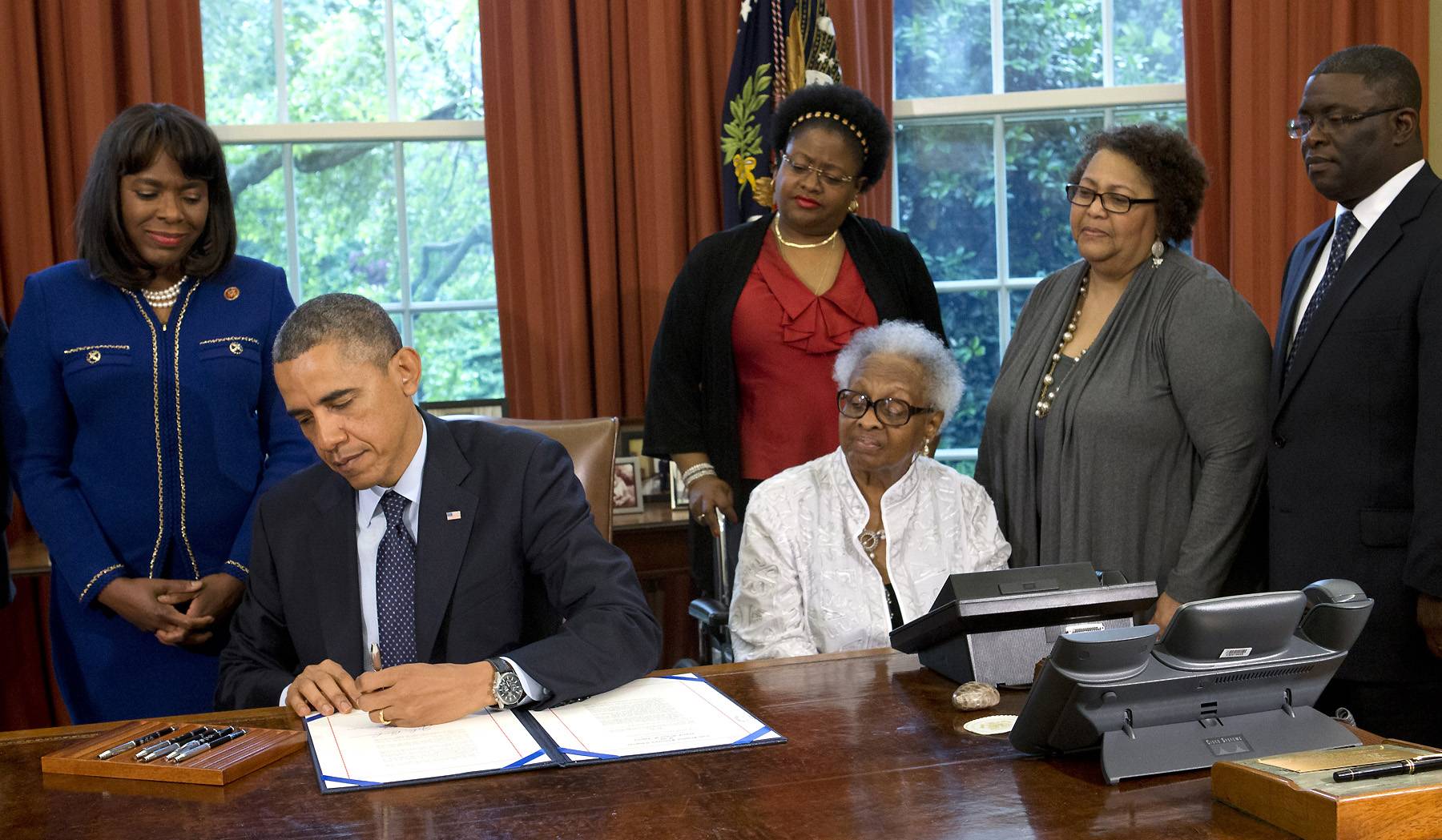 Obama Honors Girls Killed in Birmingham Church Bombing