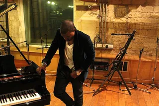 Get 'Ye Mind Right - Kanye West is in deep thought during a studio session.&nbsp;(Photo: Courtesy of Life + Times)