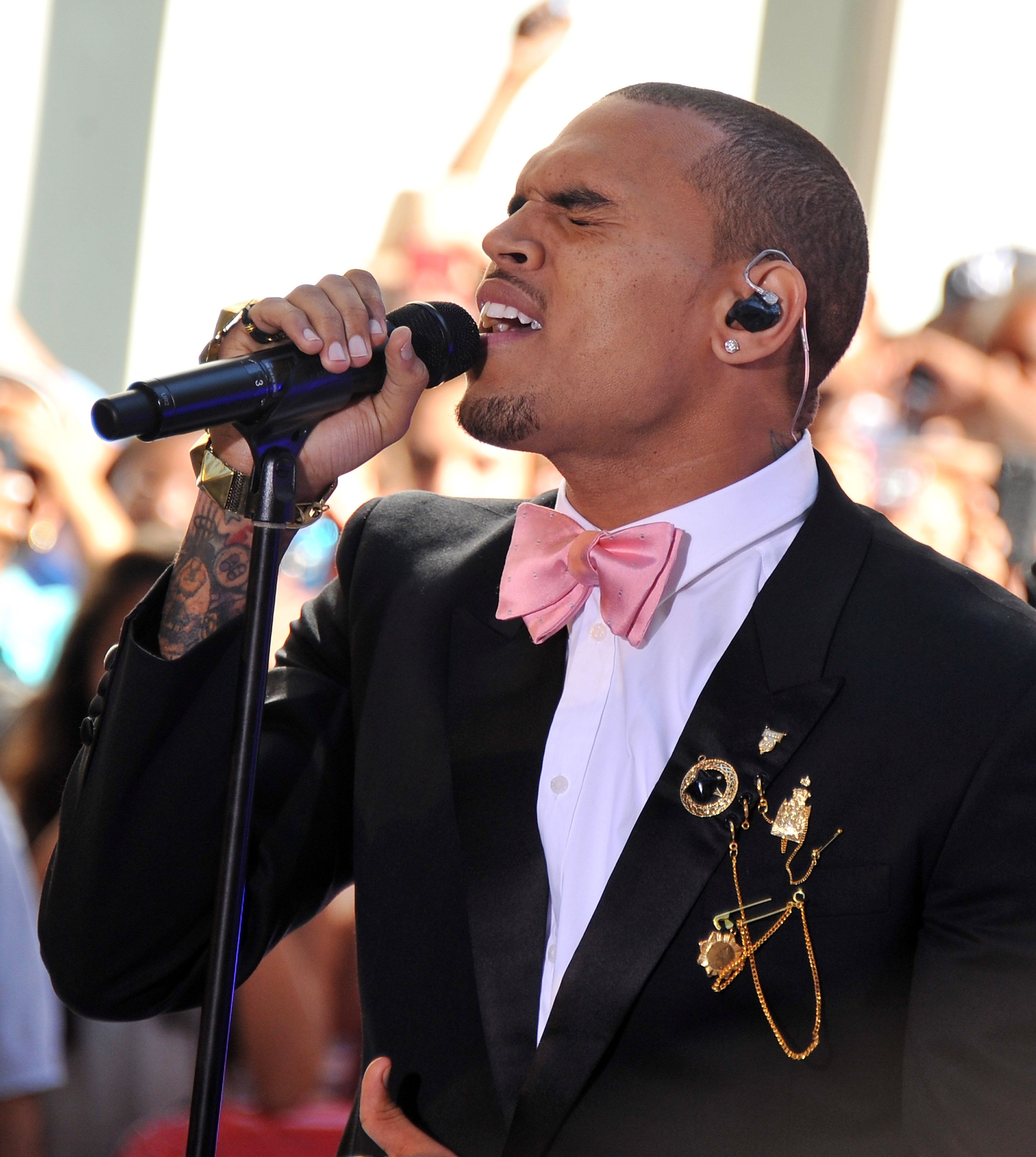 Chris Brown (2011) - Chris Brown loves a bow tie and this one is pink. How chic?(Photo: Stephen Lovekin/Getty Images)
