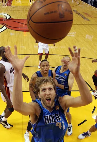 /content/dam/betcom/images/2011/06/Sports/061311_sports-mavs_24.jpg