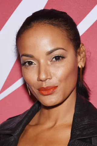 Selita Ebanks - Looking to go bold? Try an orange lippie like Selita wears at the 31st Annual FGI Night of Stars in New York City.(Photo: Dimitrios Kambouris/Getty Images)