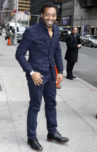 Sharp Dressed Man - A very dapper Chiwetel Ejiofor arrives at the Late Show With David Letterman studio.&nbsp; (Photo: Fortunata / Splash News)