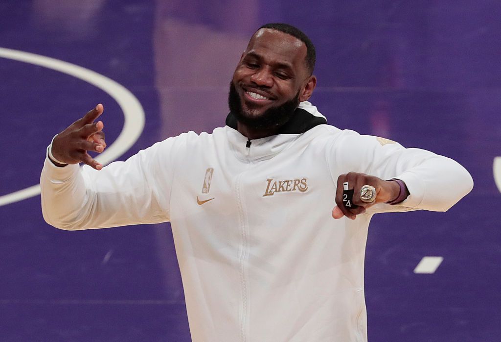 Los Angeles, CA, Tuesday, December 22, 2020 - Los Angeles Lakers forward LeBron James (23) exults after receiving his championship ring during an on court ceremony at Staples Center.   (Robert Gauthier/ Los Angeles Times via Getty Images)