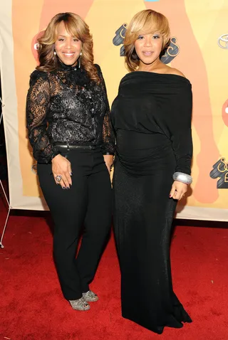 Mary Mary - Erica from Mary Mary covered up her baby bump in major style.&nbsp;The mother-to-be was glowing.\r\r(Photo: Frank Micelotta/PictureGroup)