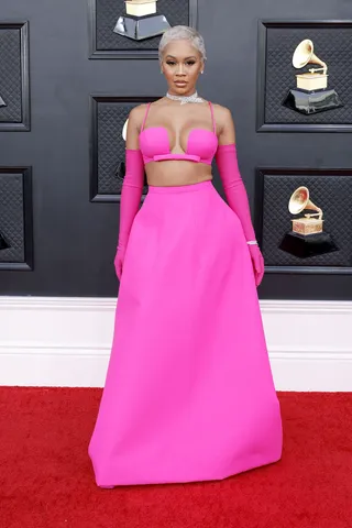 040322-style-grammys-saweetie-red-carpet.jpg