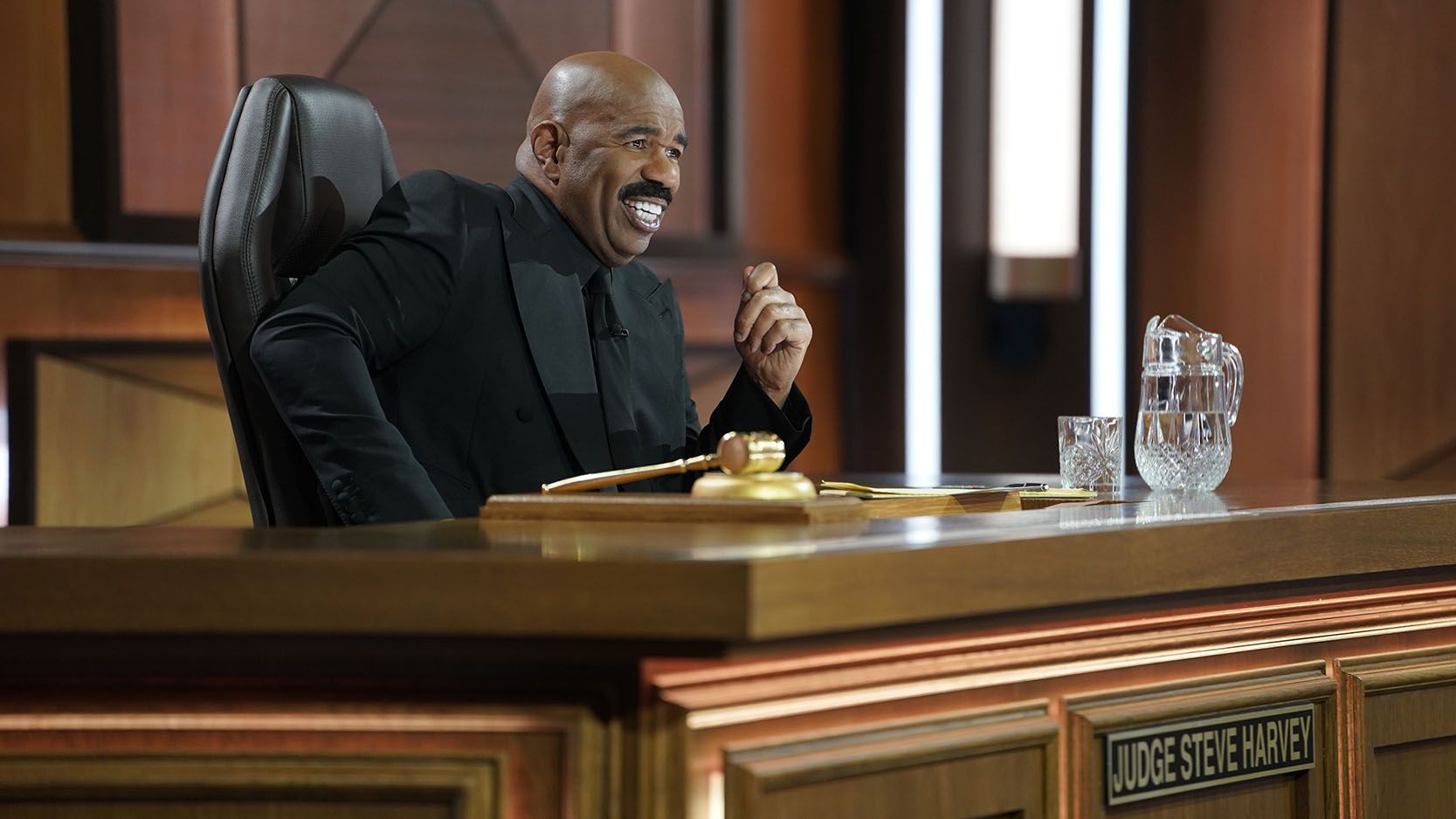 013122-celebs-judge-steve-harvey.jpg