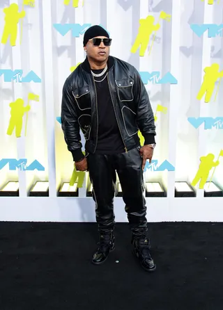 082822-style-2022-mtv-video-music-awards-red-carpet-ll.jpg