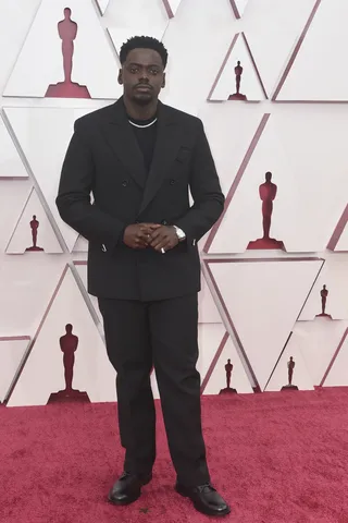 Daniel Kaluuya looks great in a custom Bottega Veneta ensemble. - (Photo: ABC via Getty Images)