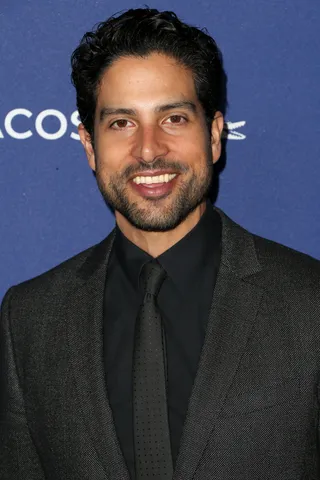 602449425TM00115_18th_Costu