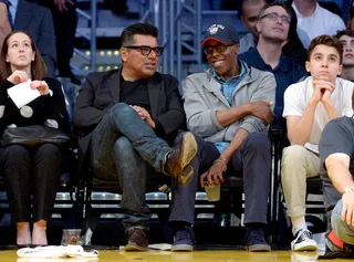 Two Times the Funny - George Lopez and Arsenio Hall sit courtside at the LA Lakers game at the Staples Center in Los Angeles.(Photo: London Ent / Splash News)