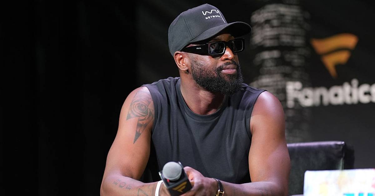 Dwyane Wade Places Kobe Bryant Firmly in His All Time Top 3 News BET Dwyane Wade Places Kobe Bryant Firmly in His All Time Top 3 News BET