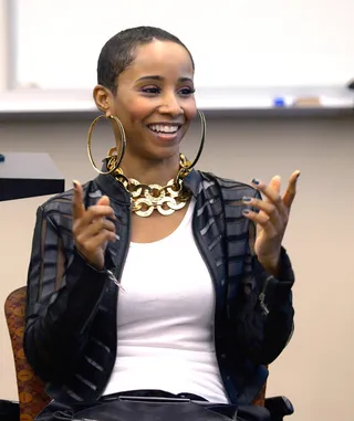 Get Right Back - "Emotional Rollercoaster" singer Vivian Green jokes around a bit. It's nice to have a quick laugh! (Photo: Bryan Steffy/BET/Getty Images for BET)