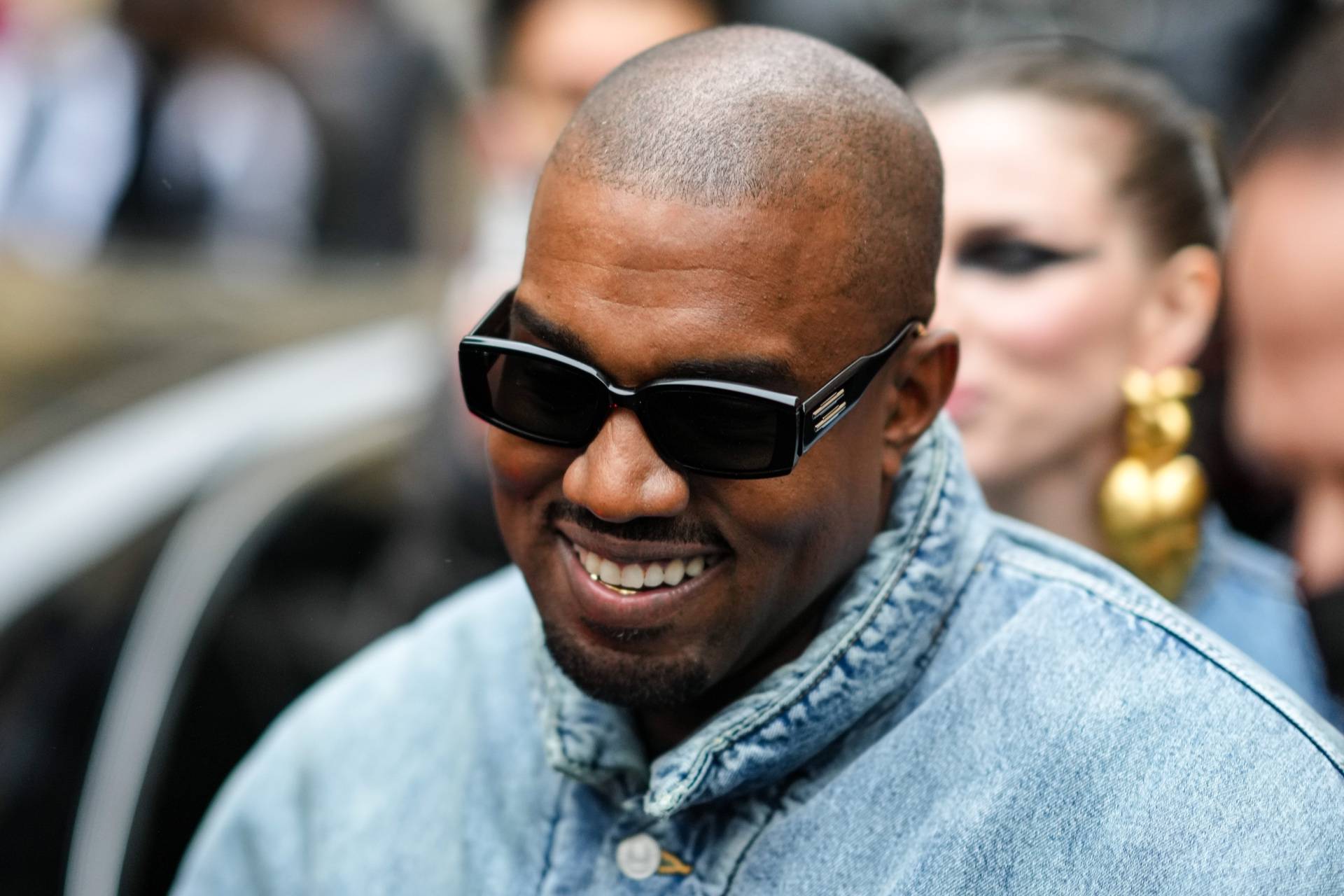 02012022-ye-kanye-west-nft-comments