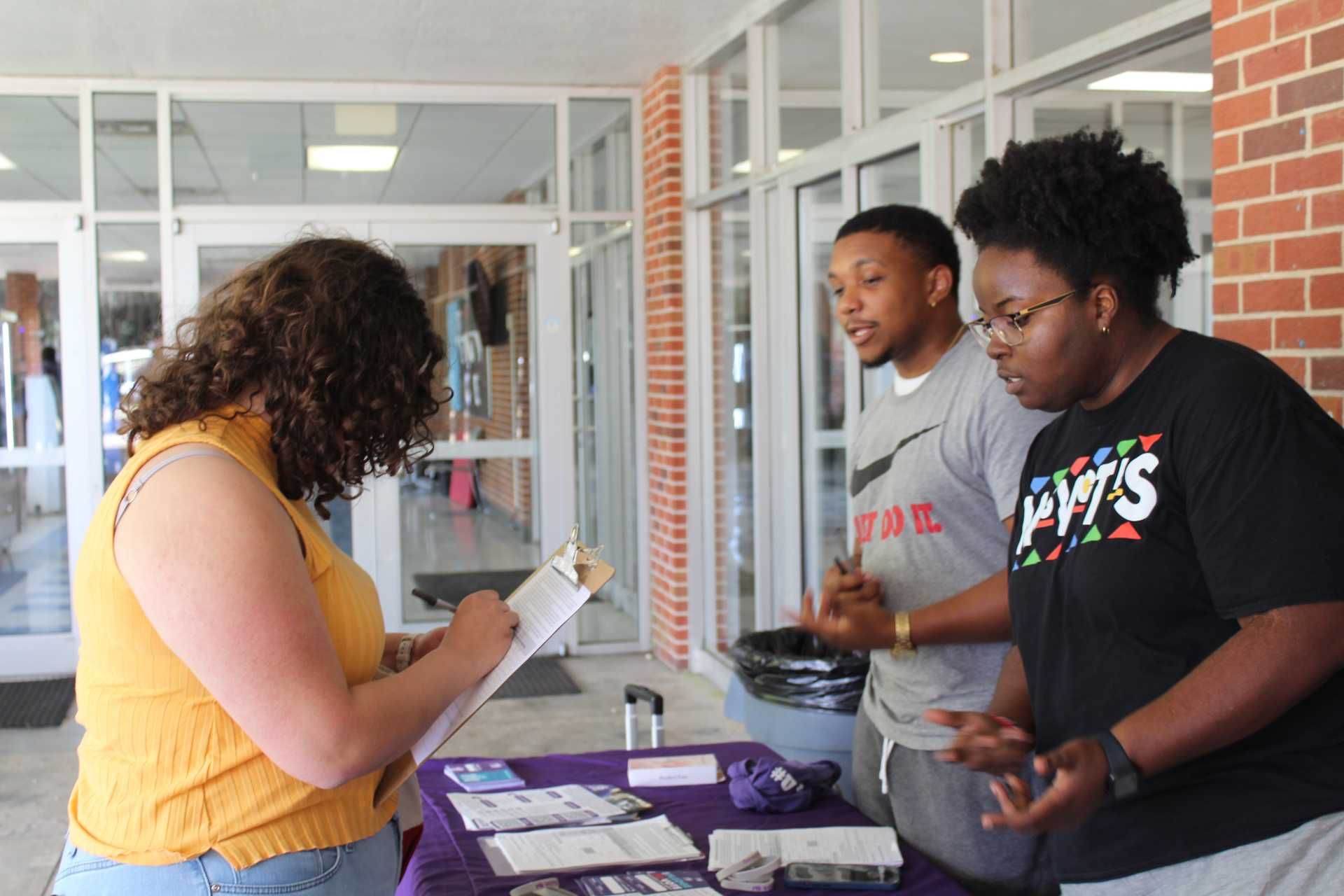 People registering to vote