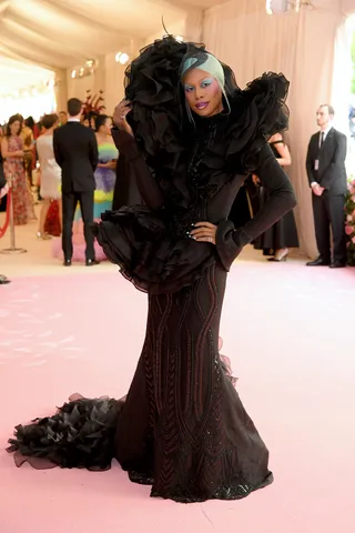 Laverne Cox in Christian Siriano - (Photo: Neilson Barnard/Getty Images)&nbsp;