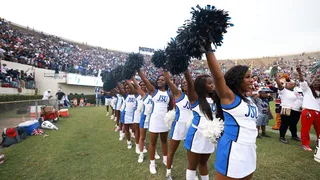 JacksonsthomecomingJSU Cheerleaders w Poms.jpg