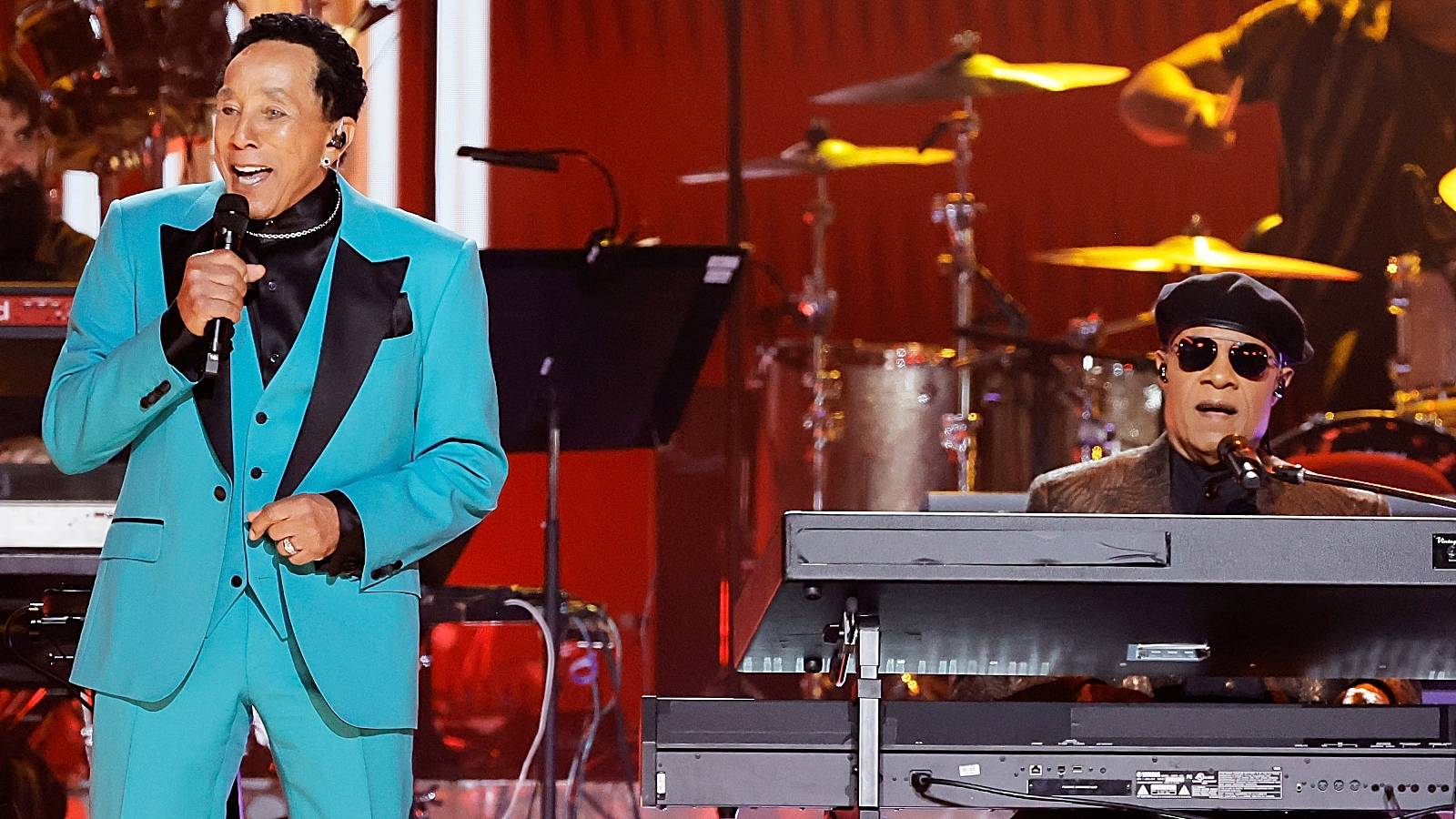 LOS ANGELES, CALIFORNIA - FEBRUARY 05: (L-R) Smokey Robinson and Stevie Wonder perform onstage during the 65th GRAMMY Awards at Crypto.com Arena on February 05, 2023 in Los Angeles, California. (Photo by Kevin Winter/Getty Images for The Recording Academy )