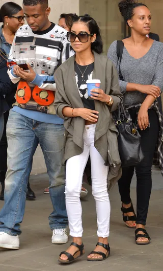 L.A. Girl In London - Singer-songwriter&nbsp;Jhené Aiko&nbsp;has a spot of tea as she leaves the BBC Radio 1 Studios in London.(Photo: Xclusive, PacificCoastNews)