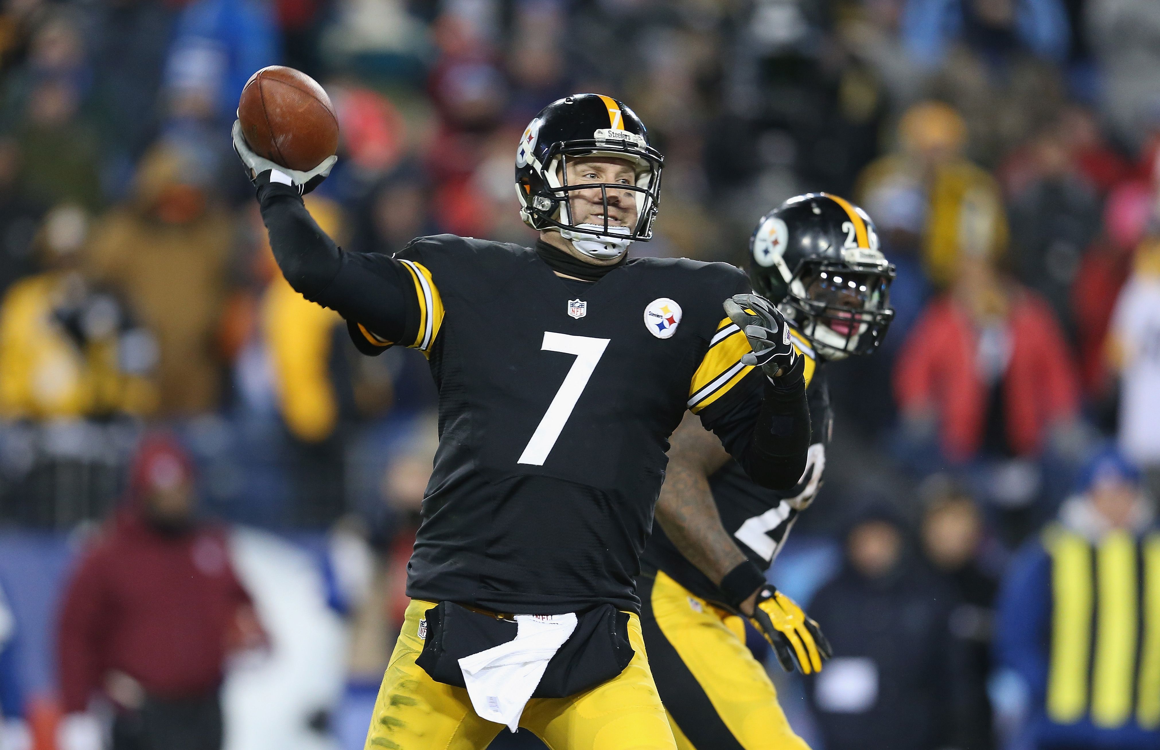 Steelers Rally Past Titans - Image 28 from Sports Buzz: Oakland Raiders ...