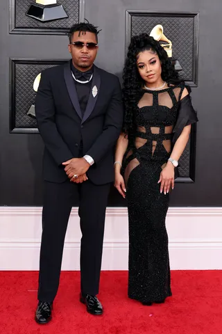 040422-style-grammys-2022-nas-walks-the-red-carpet-with-his-daughter-destiny-jones-by-his-side.jpg