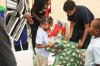 Walmart Making Christmas Better f. Erykah Badu at the Martin Luther King, Jr. Community Center on Nov. 9, 2016. (Photo: Peter Larsen/BET/Getty Images)