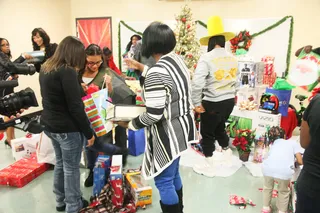Walmart Making Christmas Better f. Erykah Badu at the Martin Luther King, Jr. Community Center on Nov. 9, 2016. (Photo: Peter Larsen/BET/Getty Images)