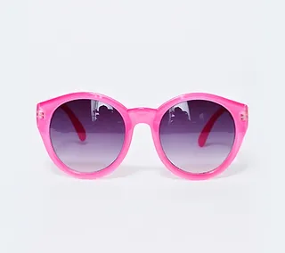 Stylish Sunnies - Pink sunglasses are a celeb-loved look. Find a pair and&nbsp;channel your inner Anna Wintour while making Fashion Week rounds.(Photo: Courtesy of Nasy Gal)