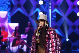 Erykah Badu Calmly Roasting Michael Blackson - (Photo: Bennett/Raglin/Getty Images)