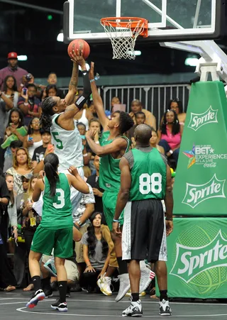 Respect the West - He may be skinny but Snoop D-O-double-G flexes on the competition as he takes it in for two points and leads his team to victory. (Photo: Noel Vasquez/BET/Getty Images for BET)