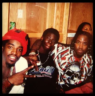 Big Boi @therealbigboi - Big Boi posted this pic of&nbsp;Outkast kicking it with a few Earthlings (a.k.a &quot;family&quot;)(Photo: Big boi via Instagram)