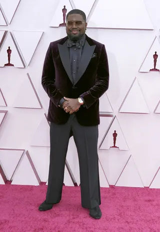 Lil Rel Howery - Lil Rel stunted in a burgundy velvet Zenga suit.&nbsp; (Photo by Chris Pizzello-Pool/Getty Images)