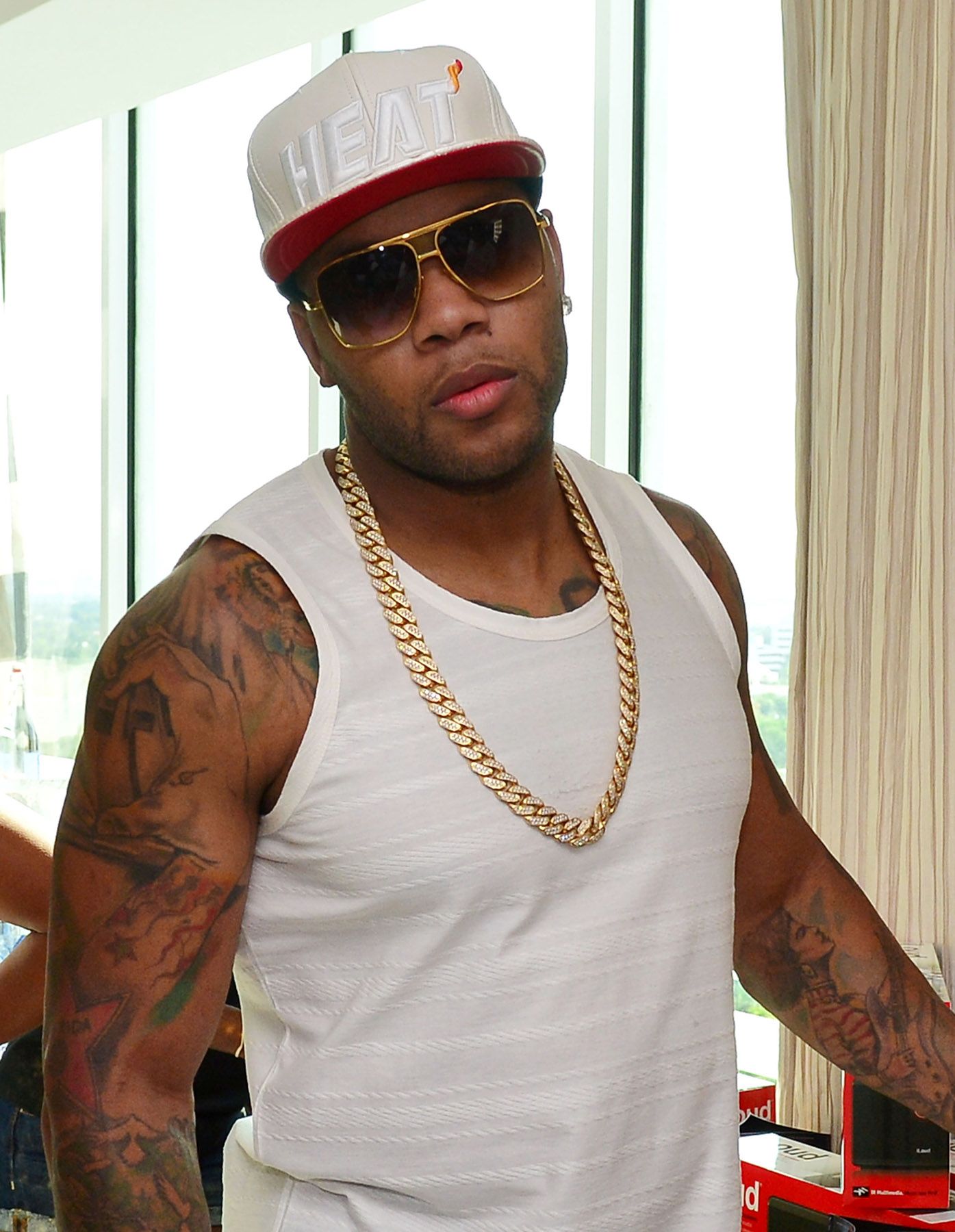 Flo Rida Ain't the - Image 5 from The Buzz: Ashanti Does Vacation ...