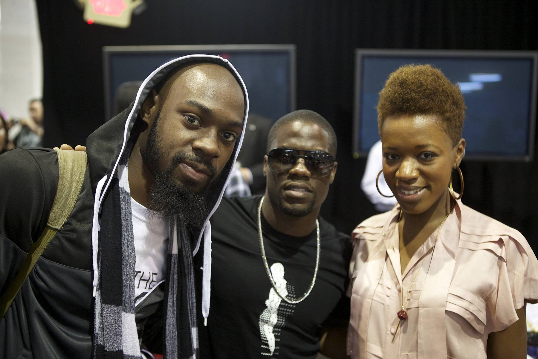 Mali Music, Kevin Hart, KimberlyNichole - Music Matters' Mali Music and KimberlyNichole kick it with 2011 BET Awards host Kevin Hart.
