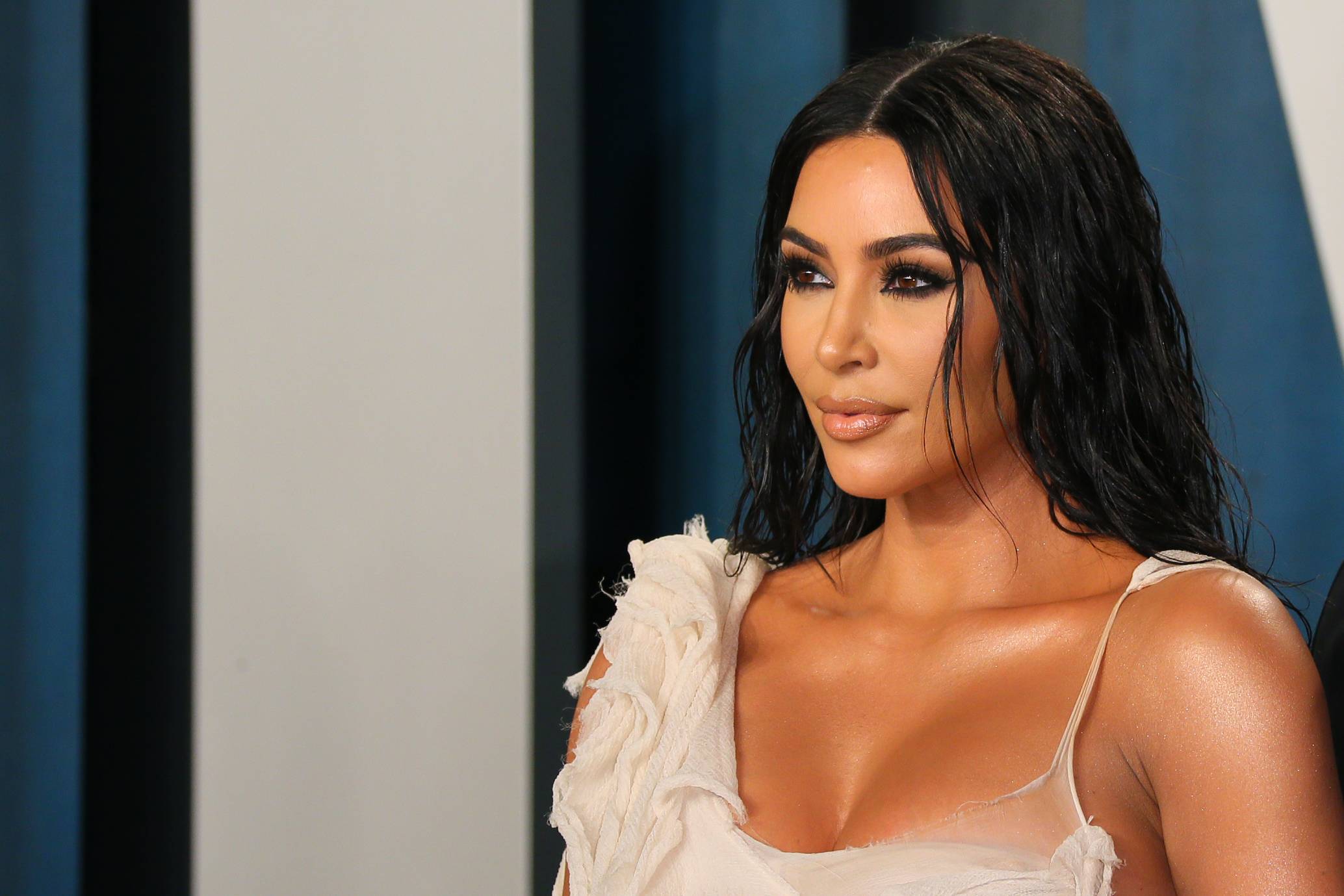 US media personality Kim Kardashian attends the 2020 Vanity Fair Oscar Party following the 92nd Oscars at The Wallis Annenberg Center for the Performing Arts in Beverly Hills on February 9, 2020. (Photo by Jean-Baptiste Lacroix / AFP) (Photo by JEAN-BAPTISTE LACROIX/AFP via Getty Images)