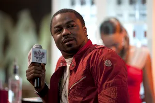 Did you really just throw a record in the audience? - Just Blaze definitely wasn't feeling DJ Jamieson Hill's antics.  (Photo: Moses Mitchell/BET)