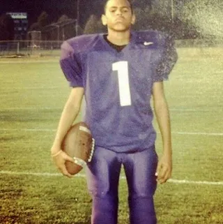 Kiss Kiss  - "I'm a country boy from Tappahannock!/VA is where I reside/So shawty understand it/And I know I just turned 18/And I get a little mannish"&nbsp;(Photo: Chris Brown via Instagram)