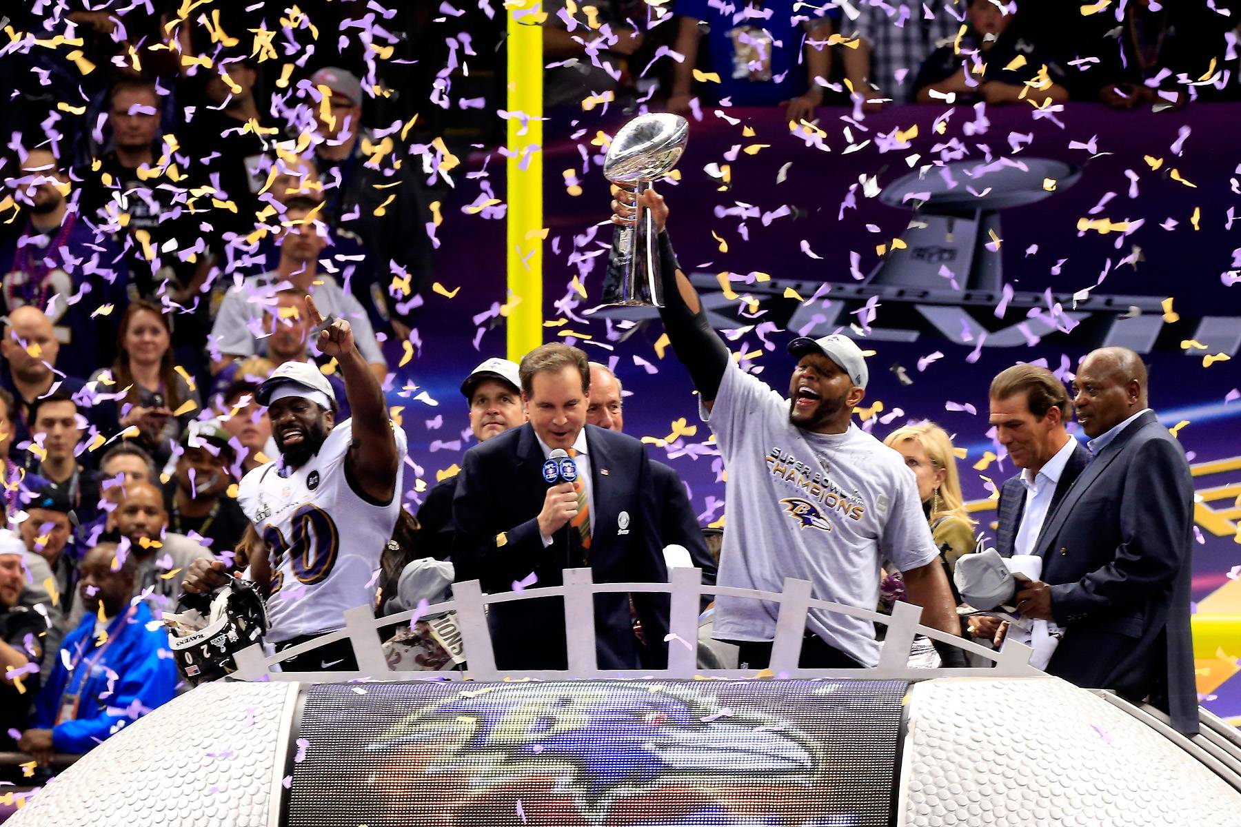 Ravens Take the Game - Ed Reed, #20, and Ray Lewis, #52, of the Baltimore Ravens celebrate after defeating the San Francisco 49ers 34-31. (Photo: Jamie Squire/Getty Images)