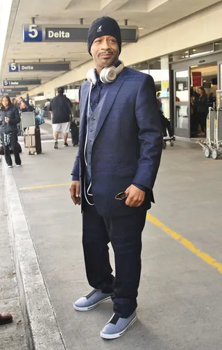 Katching a Flight - Katt Williams&nbsp;looking good as he makes his way through LAX.&nbsp;(Photo: Cathy Gibson, PacificCoastNews)