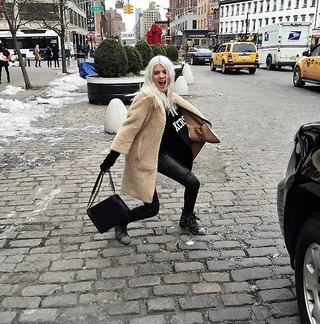 Sofia Richie @sofiarichie - "It's not even cold.."  The model braves the New York frost with cheer. Why? Because she's off to her next fashion event.  (Photo: Sofia Richie via Instagram)