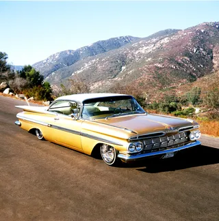 7. There's Just Too Much Going On - You need gas. Your mom is calling and bae is upset all at the same time? You may be getting Punk'd.&nbsp; (Photo: Robert Genat / TRANSTOCK/Transtock/Corbis)