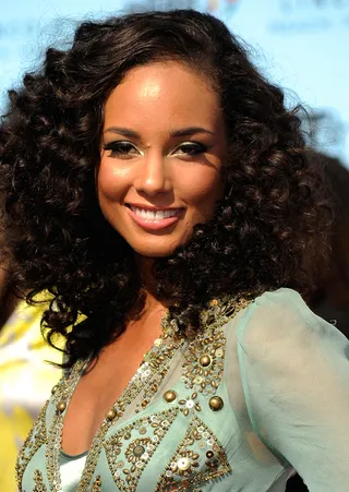 Beautiful Ringlets - Alicia was absolutely glowing at the 2009 BET Awards. We can't get over how glamorous these ringlets look on her.(Photo: Frazer Harrison/Getty Images)