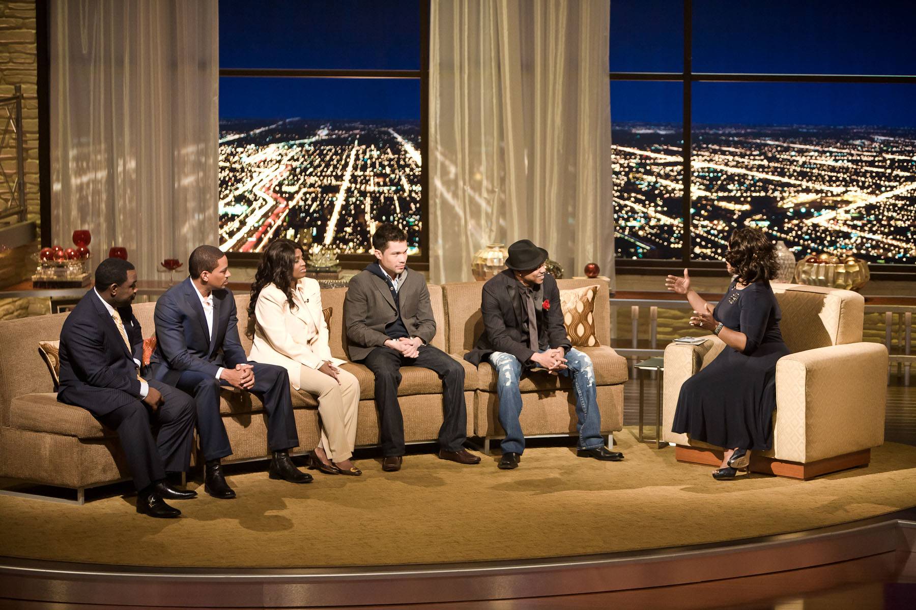 Lyrical One - Donell Jones sits down on the couch to chop it up with Mo'Nique before going into his performance. Jones is releasing his fifth album, Lyrics. The title was inspired by Jones' knack for writing meaningful songs.&nbsp;(Photo: Darnell Williams/BET)