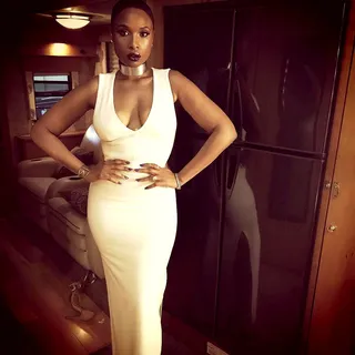 Jennifer Hudson - The songstress is looking heavenly on the 'gram in a plunging white gown that hugs her curves in all the right places.(Photo: Jennifer Hudson via Instagram)