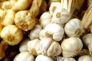 Garlic Supplements - Past studies suggests that taking garlic supplements can help stop a healthy cell from turning into a cancerous one due to allyl sulfide that is found in this root.&nbsp;(Photo: Sean Gallup/Getty Images)