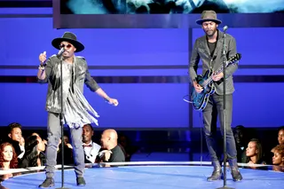 Honoring Lives  - Anthony Hamilton and Gary Clark Jr. honor entertainment’s fallen souls. (Photo: Mark Davis/BET/Getty Images for BET)