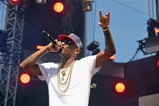 The Fab Life - Hometown hero&nbsp;Kevin Hart&nbsp;introduced Fabolous&nbsp;to the Philly&nbsp;crowd.  (Photo: Kevin Mazur/Getty Images for Anheuser-Busch)