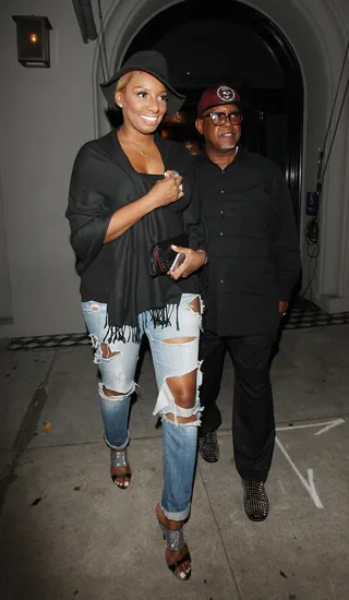 Goodbye Atlanta, Hello Hollywood - Nene Leakes and hubby Greg are all smiles as they leave Craig's Restaurant in West Hollywood.(Photo: Photographer Group / Splash News)